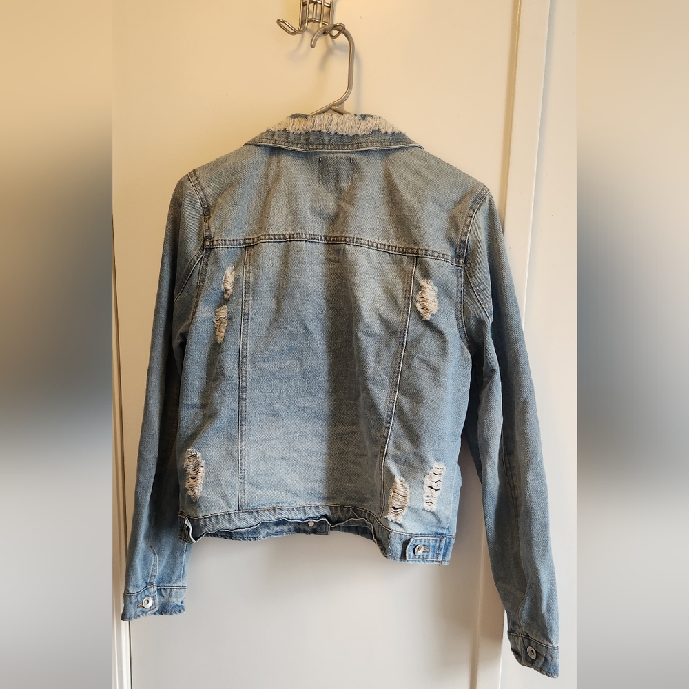 Distressed jean jacket - Picture 4 of 5